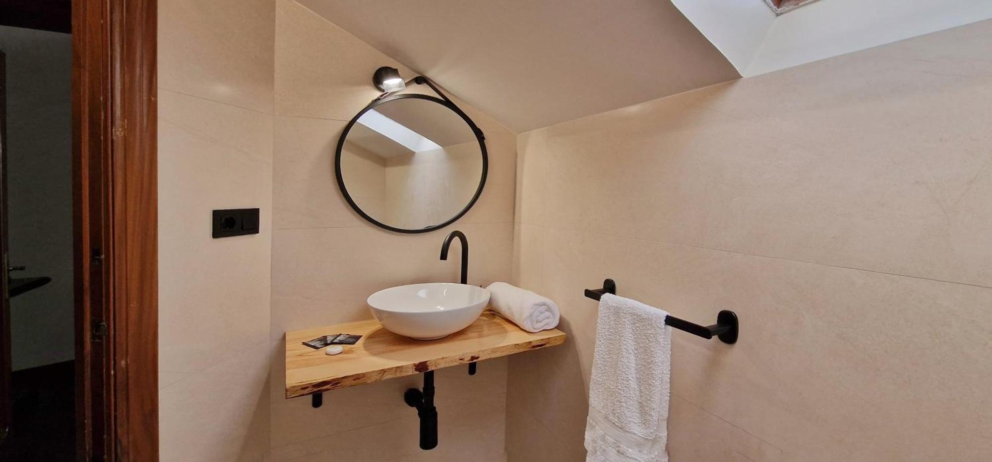 Cosma House Hotel Hinojedo Quarto foto