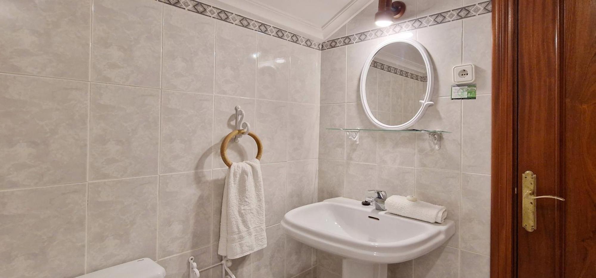 Cosma House Hotel Hinojedo Quarto foto